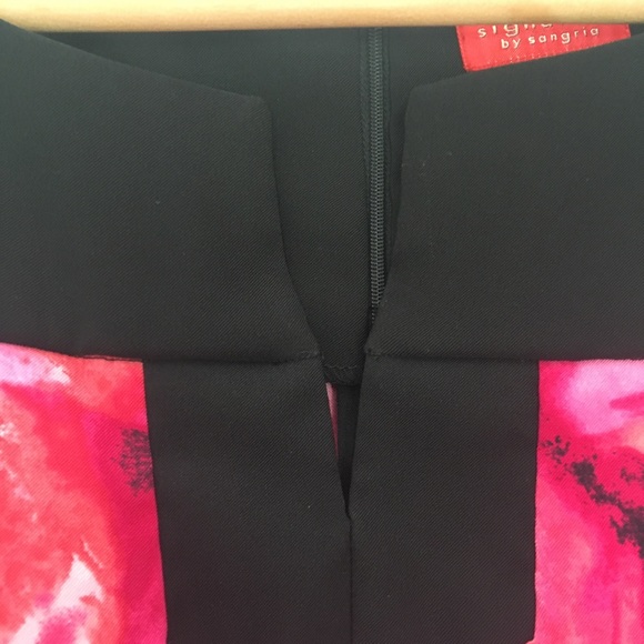 EUC✨ Sleeveless sheath print | round split neck - Picture 3 of 8